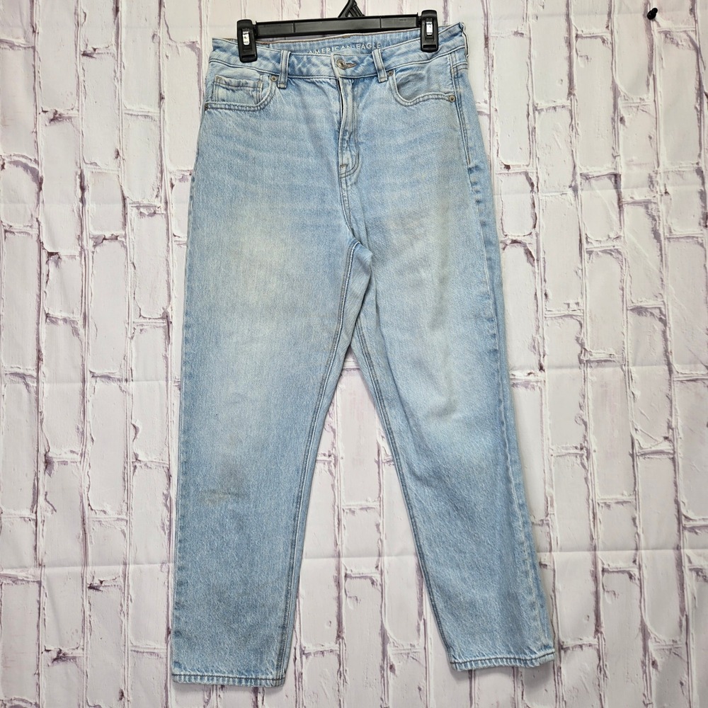 American Eagle Mom Jean Light Wash High Waisted Denim Casual Womens 8 Short